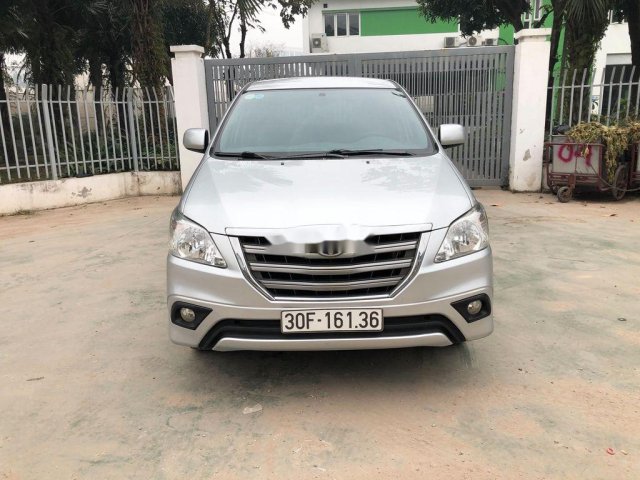 Cần bán Toyota Innova sản xuất năm 2014 còn mới0