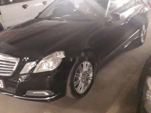 Cần bán lại xe Mercedes E300 sản xuất năm 2009, nhập khẩu, giá 700tr