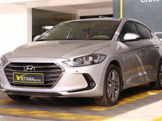 Cần bán lại xe Hyundai Elantra 2.0AT sản xuất 2016