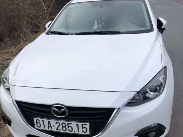 Cần bán gấp Mazda 3 sản xuất 2017, xe còn mới, giá ưu đãi0