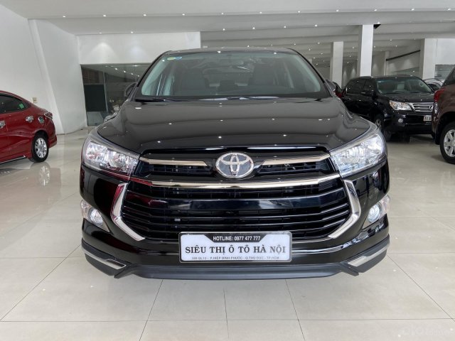 Bán xe Innova Venturer 2.0AT sản xuất 2019, số tự động, màu đen, xe gia đình rất ít đi, không dịch vụ mới đi 15.000km0