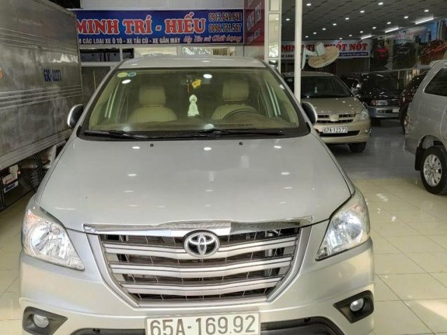 Bán xe Toyota Innova sản xuất năm 2016 còn mới, giá 478tr