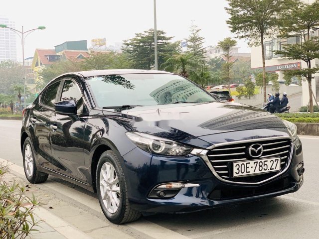 Cần bán gấp Mazda 3 đời 2017, màu xanh lam, ít sử dụng, giá tốt0