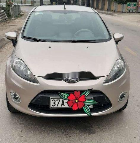 Cần bán gấp Ford Fiesta sản xuất năm 2012 còn mới, 285 triệu