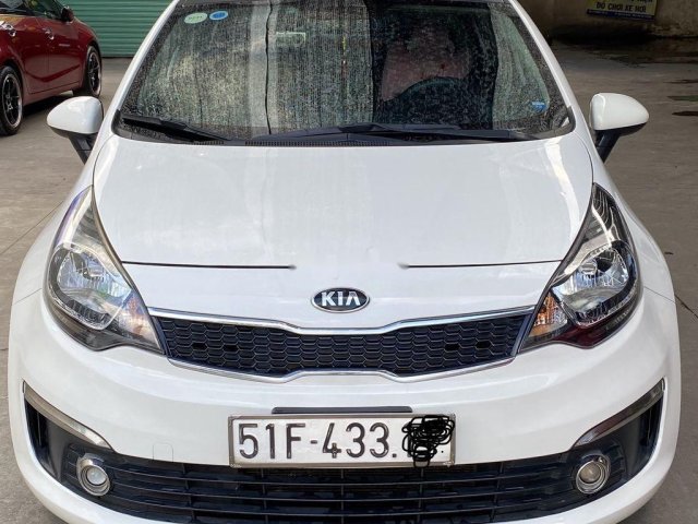 Cần bán gấp Kia Rio năm sản xuất 2016, xe chính chủ giá mềm