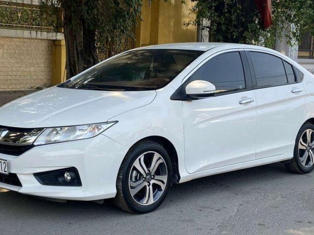 Cần bán gấp Honda City năm 2016, màu trắng 