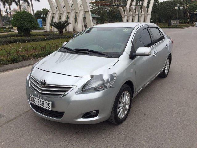 Cần bán Toyota Vios sản xuất năm 2011 còn mới0