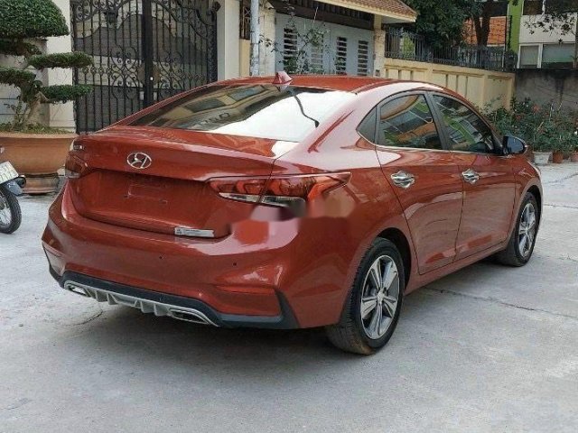 Bán Hyundai Accent đời 2018, màu đỏ chính chủ, giá chỉ 525 triệu