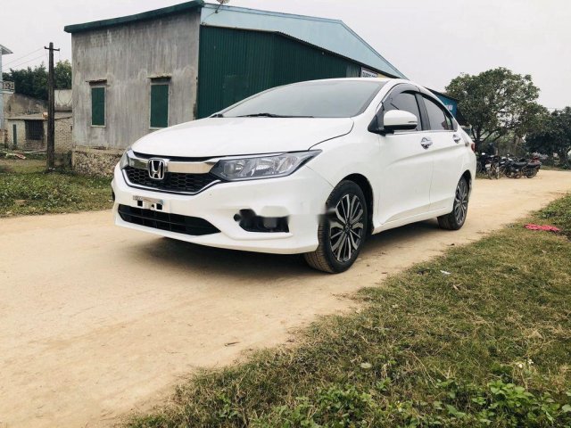 Cần bán gấp Honda City 2017, màu trắng chính chủ0