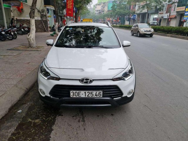 Xe Hyundai i20 Active sản xuất 2016, màu trắng, xe nhập0