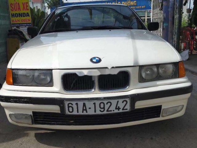 Bán BMW 3 Series 320i đời 1995, màu trắng, nhập khẩu0