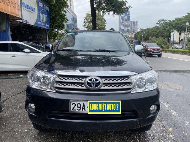 Cần bán Toyota Fortuner năm sản xuất 2010 còn mới, giá tốt0