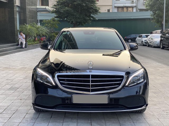 Bán Mercedes C200 Exclusive 2019 màu đen siêu lướt, cam kết hoàn toàn về chất lượng xe0