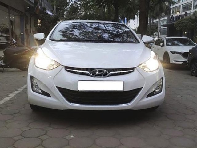 Bán xe Hyundai Elantra 1.6 AT sản xuất năm 2015, màu trắng0