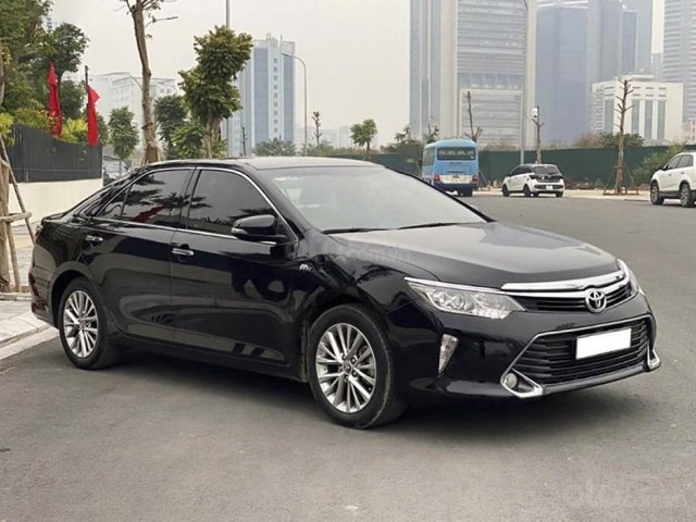 Bán ô tô Toyota Camry 2.5Q 2018, màu đen