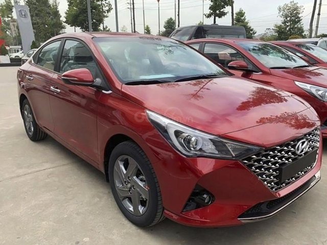 Cần bán xe Hyundai Accent năm sản xuất 2021, màu đỏ0