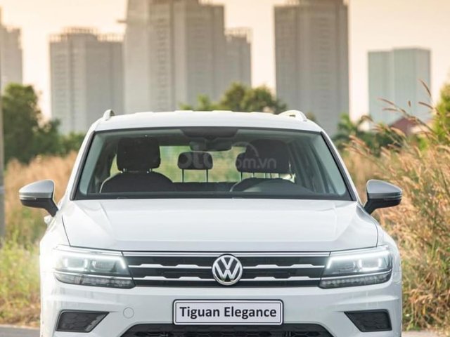 Volkswagen Tiguan 2021 màu trắng nhập khẩu 100% giao xe ngay, tặng quà khủng từ hãng, đủ màu giao ngay