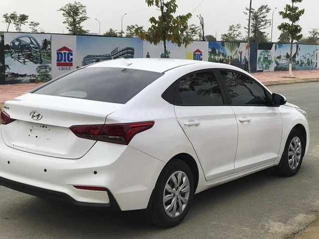 Xe Hyundai Accent năm 2019, màu trắng0