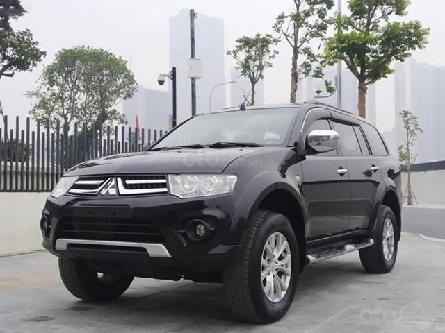 Bán ô tô Mitsubishi Pajero Sport đời 2017, màu đen 0