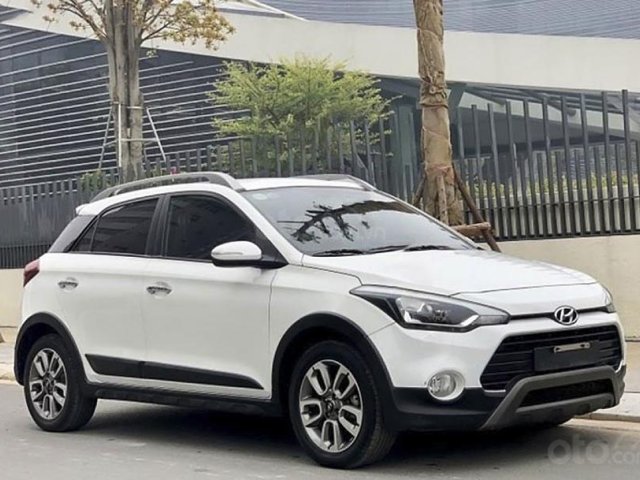 Xe Hyundai i20 Active 2015, màu trắng chính chủ, giá 480tr