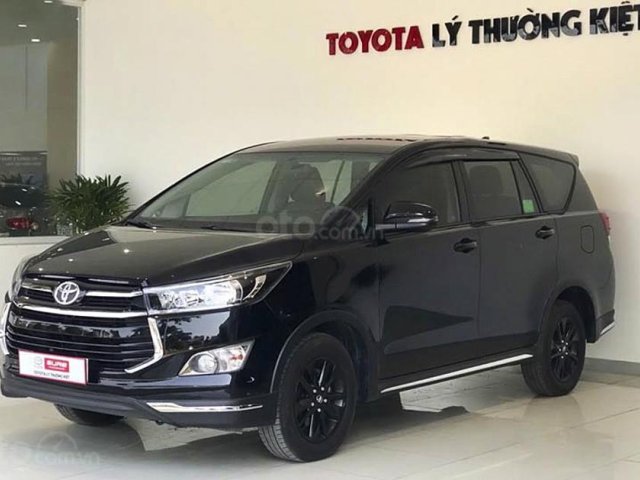 Cần bán Toyota Innova 2020, màu đen chính chủ