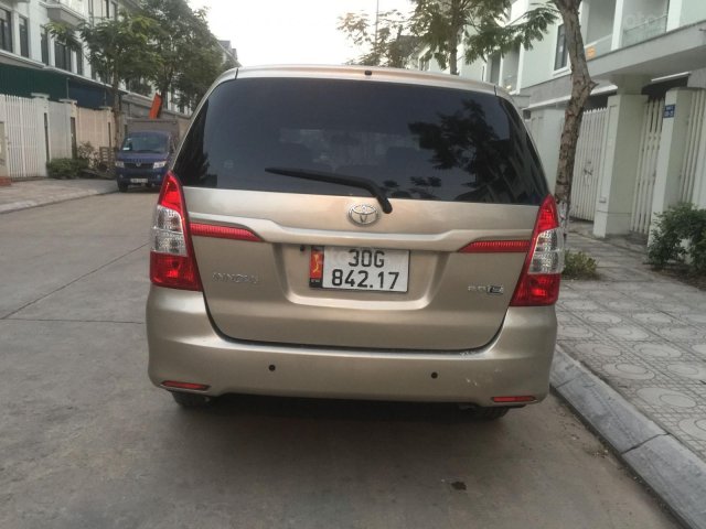 Tôi cần bán gấp chiếc Toyota Innova 2.0E 2014, số sàn0