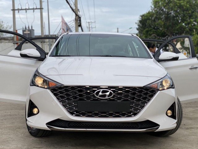 Cần bán xe Hyundai Accent sản xuất năm 2021, nhập khẩu nguyên chiếc giá cạnh tranh0