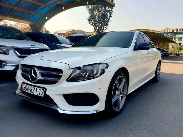 Cần bán Mercedes C300 năm 2015, xe một đời chủ giá thấp