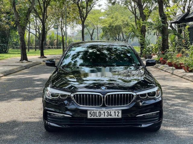 Cần bán lại xe BMW 5 Series 520i sản xuất 2018, xe nhập0