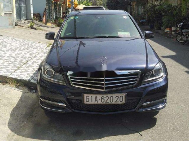 Cần bán lại xe Mercedes C class sản xuất năm 2013, màu xanh lam