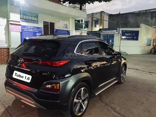 Bán Hyundai Kona năm 2019, màu đen, giá chỉ 728 triệu