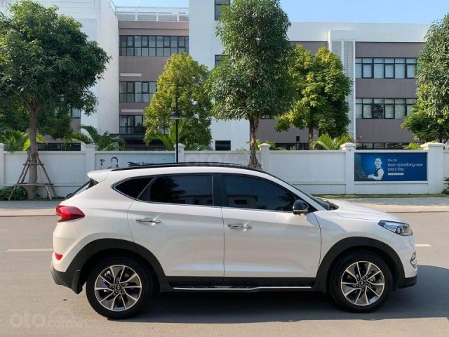 Cần bán xe Hyundai Tucson 2.0 đặc biệt 2018 cực đẹp0