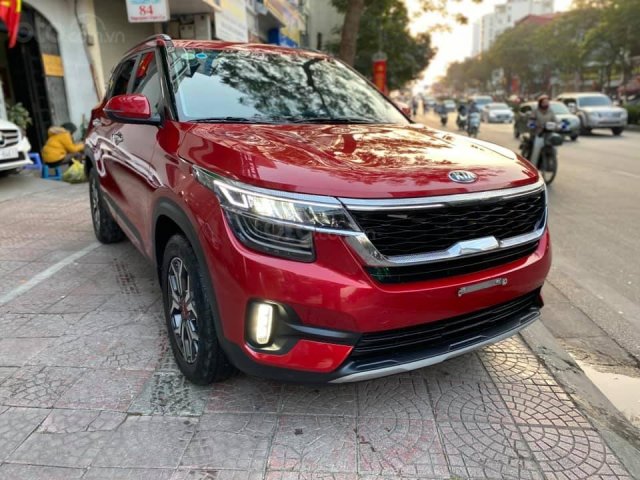 Cần bán Kia Seltos Premium 2020, màu đỏ, xe nhập, 755 triệu