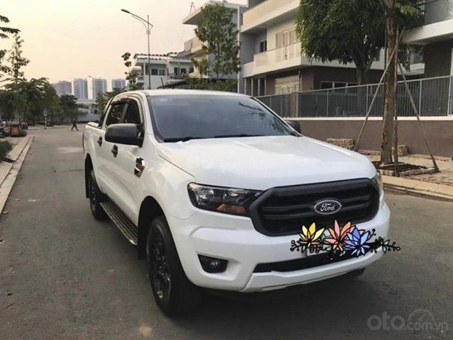 Cần bán lại xe Ford Ranger XLS 2.2 AT sản xuất 2018, màu trắng, xe nhập