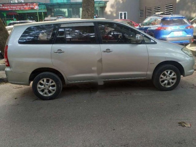 Cần bán gấp Toyota Innova năm sản xuất 2008 còn mới