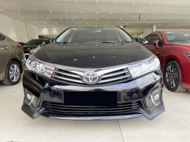 Bán xe Toyota Altis 2.0V sản xuất 2015