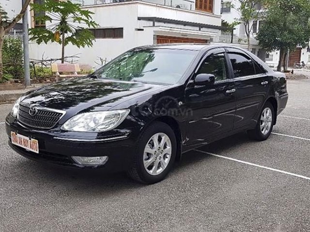 Bán Toyota Camry 3.0 sản xuất 2005, màu đen, giá ưu đãi