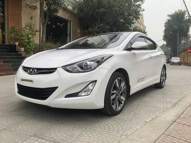 Bán Hyundai Elantra 1.6 AT năm sản xuất 2014, màu trắng, nhập khẩu giá cạnh tranh0