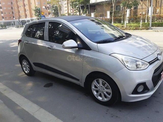 Bán Hyundai Grand i10 năm sản xuất 2016, màu bạc, nhập khẩu