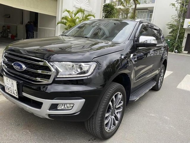 Xe Ford Everest 2.0 BiTurbo sản xuất 2019, màu đen, xe nhập