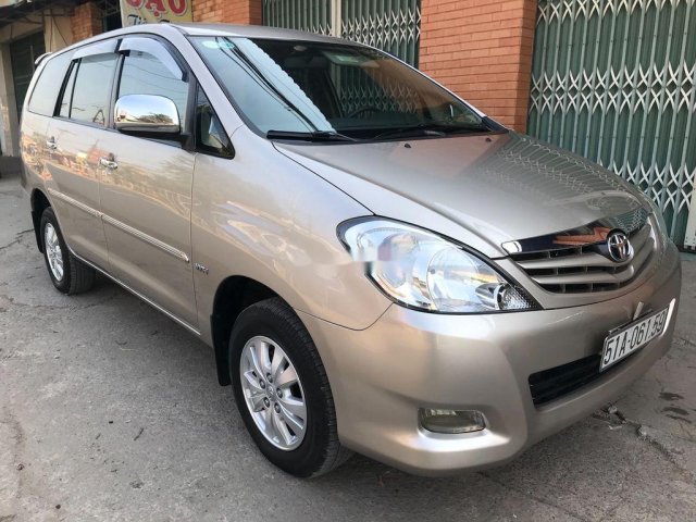 Cần bán Toyota Innova năm 2011 còn mới, giá chỉ 415 triệu