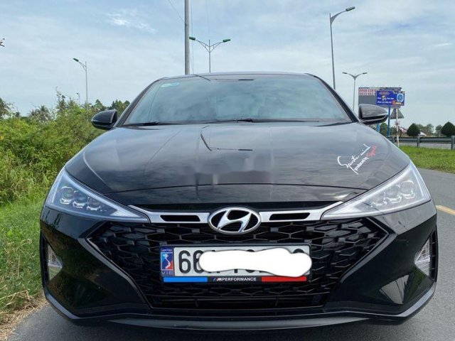 Cần bán lại xe Hyundai Elantra Sport 1.6AT sản xuất 20190