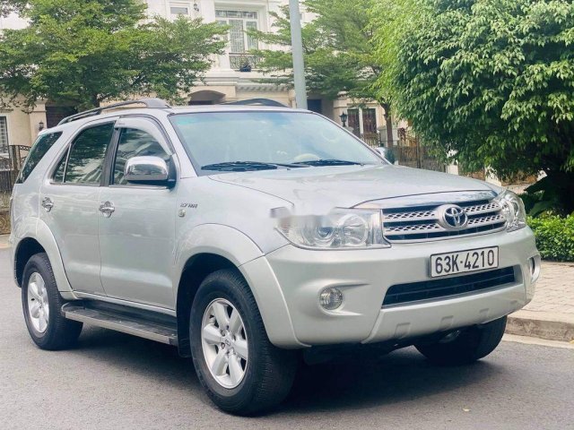 Bán Toyota Fortuner sản xuất năm 2010 còn mới