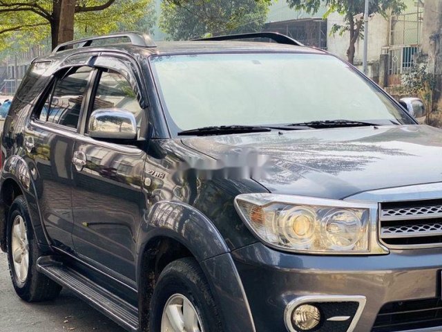 Cần bán lại xe Toyota Fortuner sản xuất 2010 còn mới