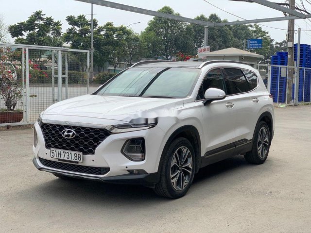 Cần bán lại xe Hyundai Santa Fe năm sản xuất 2019 còn mới0