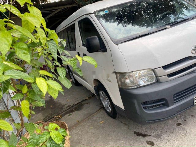 Bán Toyota Hiace sản xuất 2010, màu trắng, xe nhập, 255tr0