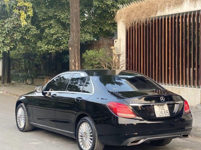 Mercedes-Benz Mercedes-BenzExclusive Black Edition sang trọng 2016