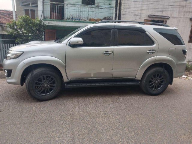 Xe Toyota Fortuner năm sản xuất 2015, nhập khẩu còn mới