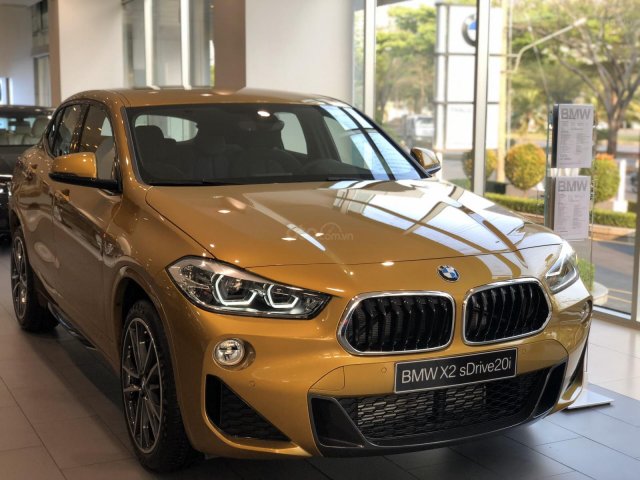 BMW X2 ưu đãi giảm trực tiếp 191 triệu tiền mặt, còn màu cam, xanh, vàng, giao xe ngay