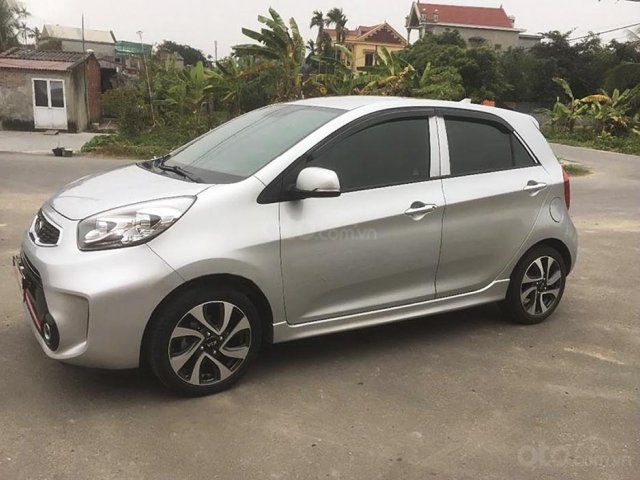 Xe Kia Morning Si 2018, màu bạc còn mới